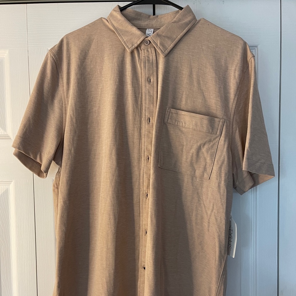 NWT Stylus button up short sleeve